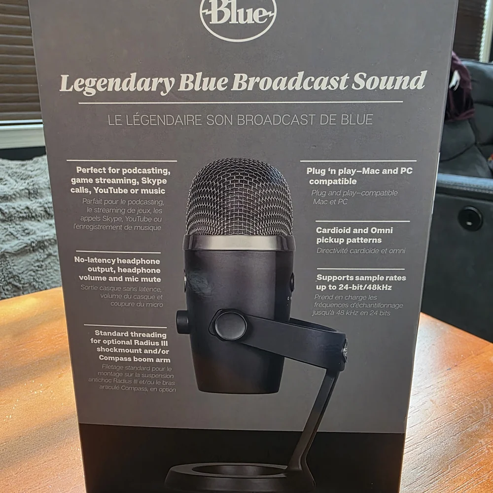 Blue Designs Yeti Nano USB Microphone - Silver and Black